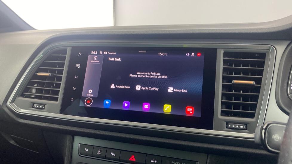 Apple Car Play & Android Auto