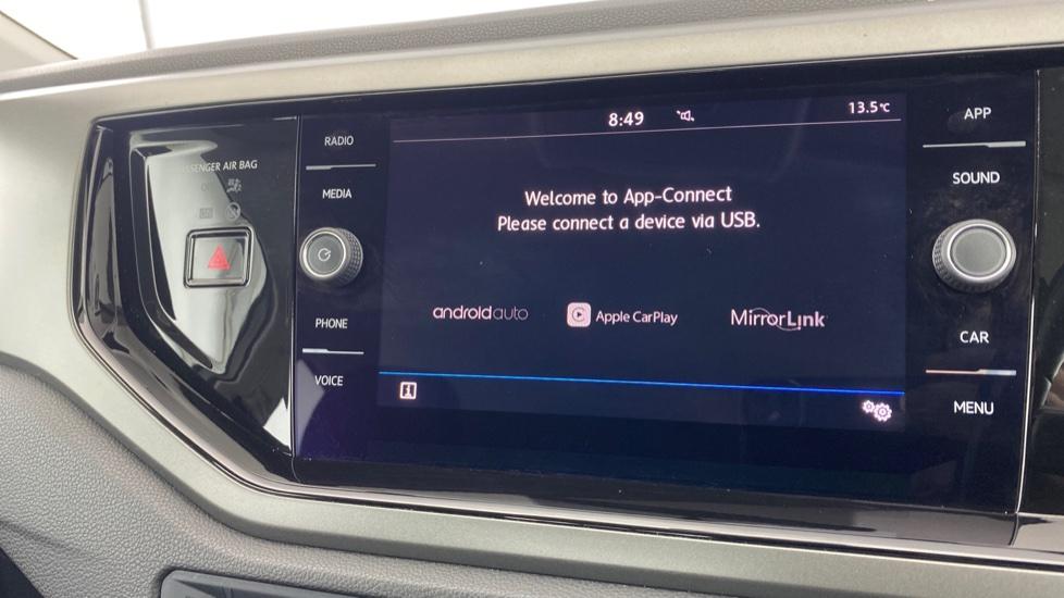 Apple Car Play & Android Auto