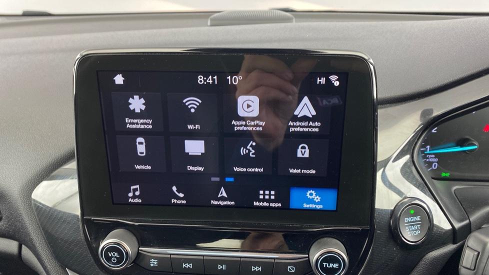 Apple Car Play & Android Auto