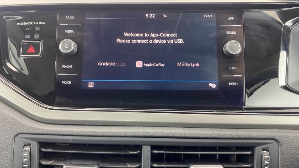 Apple Car Play & Android Auto