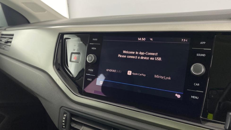 Apple Car Play & Android Auto