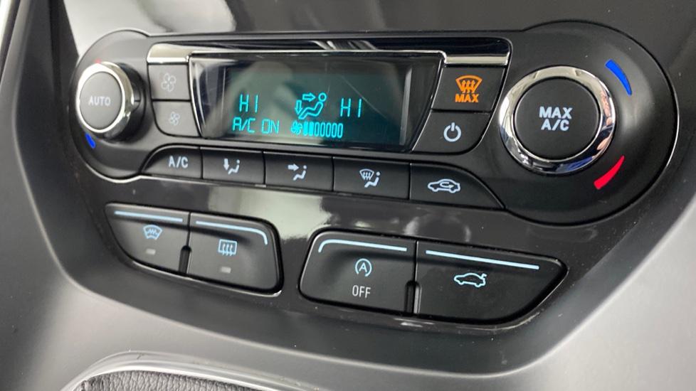 air conditioning and dual Climate control 