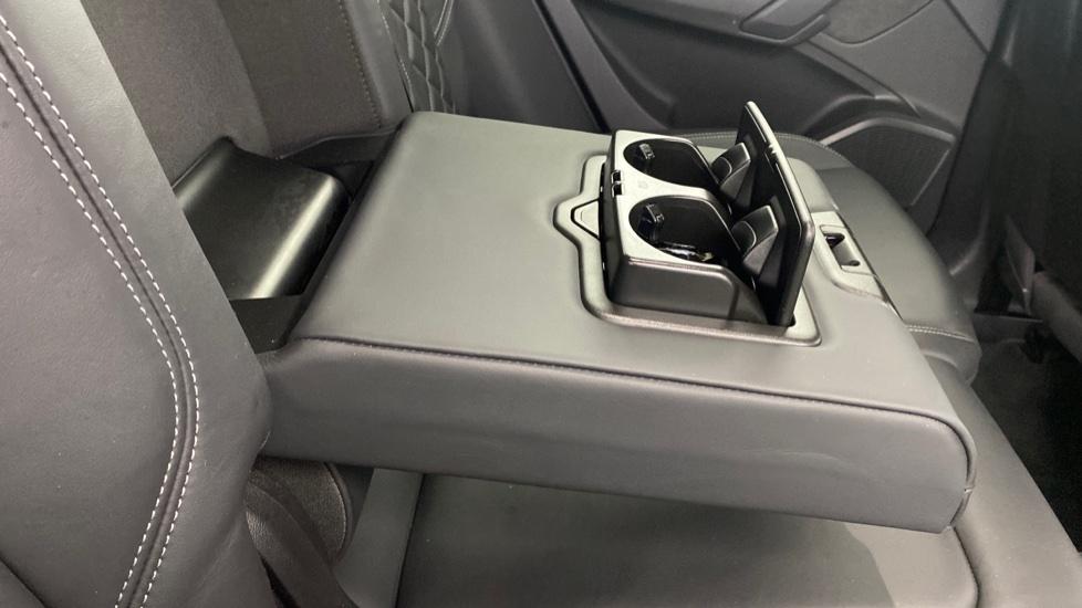 Rear Armrest/ Cup Holder