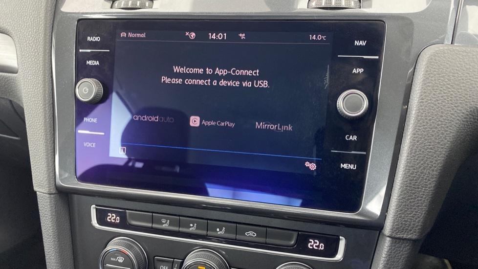 Apple Car Play & Android Auto