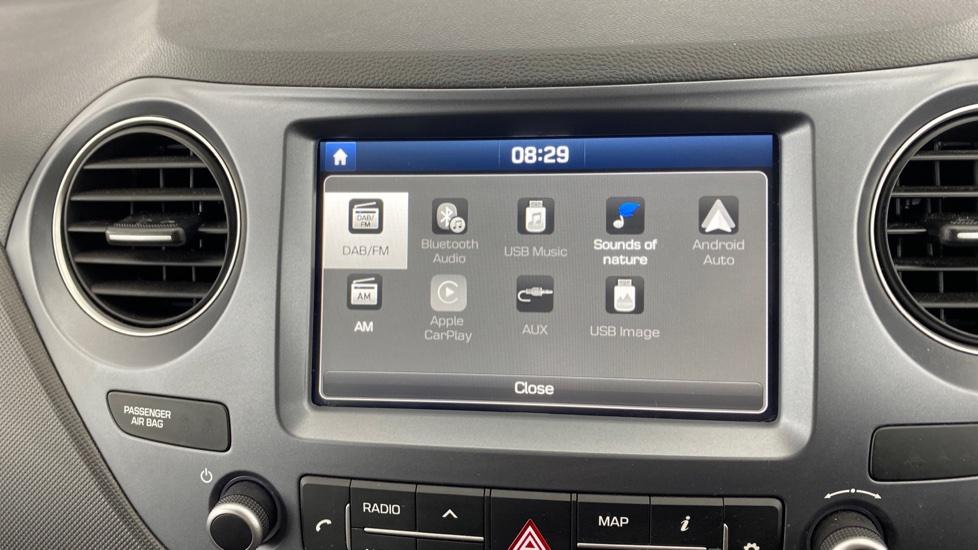 Apple Car Play & Android Auto