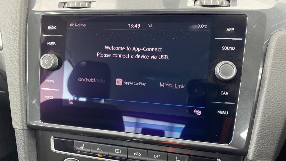 Apple Car Play & Android Auto