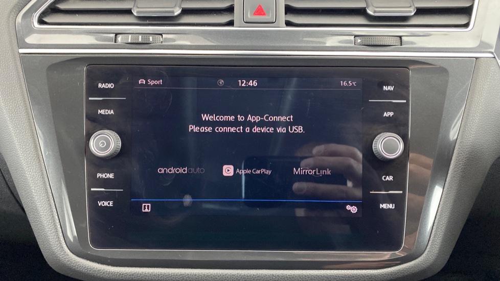 Apple Car Play & Android Auto