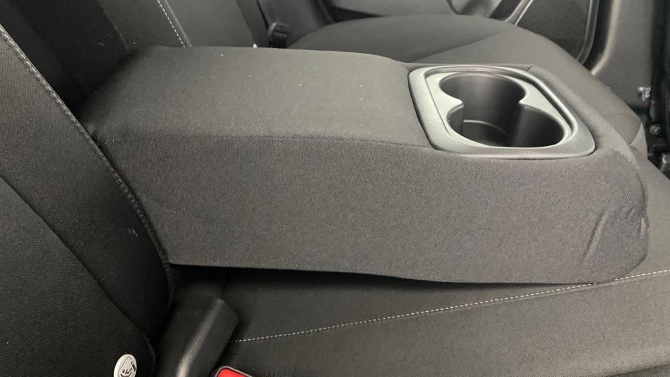 Rear Armrest/ Cup Holder