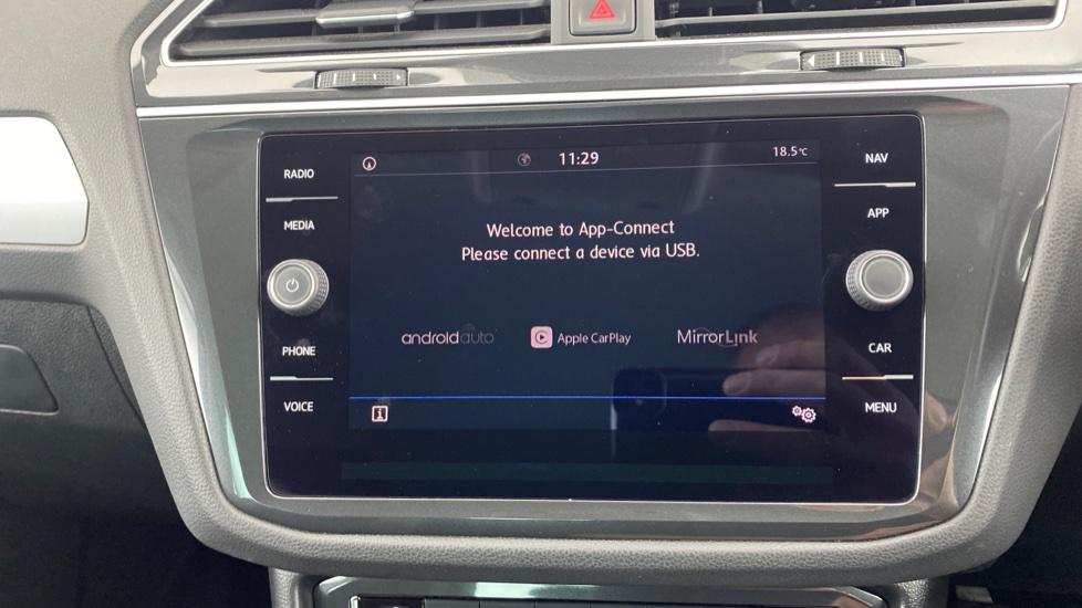 Apple Car Play & Android Auto