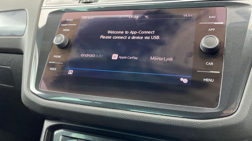 Apple Car Play & Android Auto