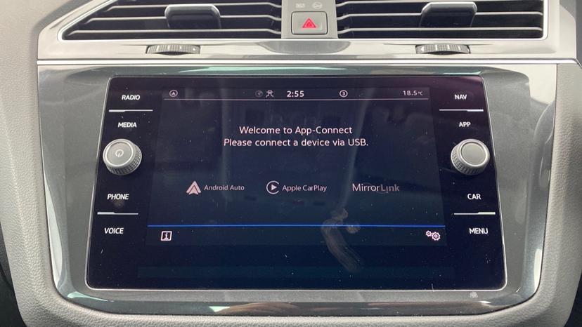 Apple Car Play & Android Auto