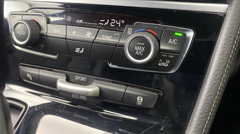 air conditioning and dual Climate control 