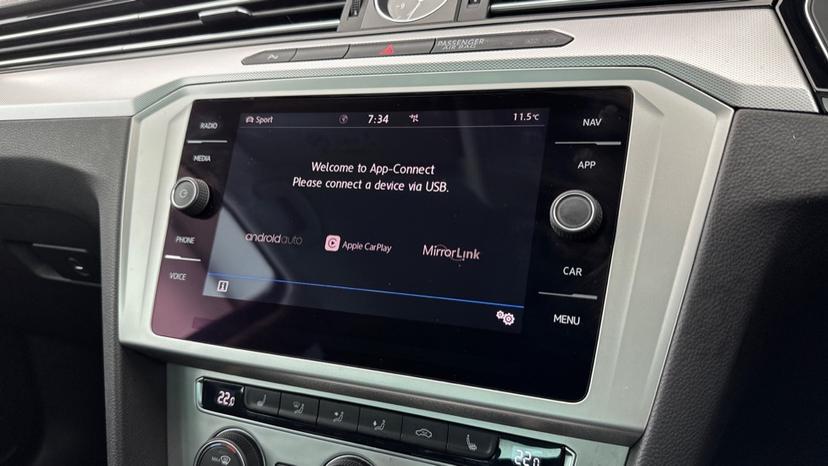 Apple CarPlay and android auto