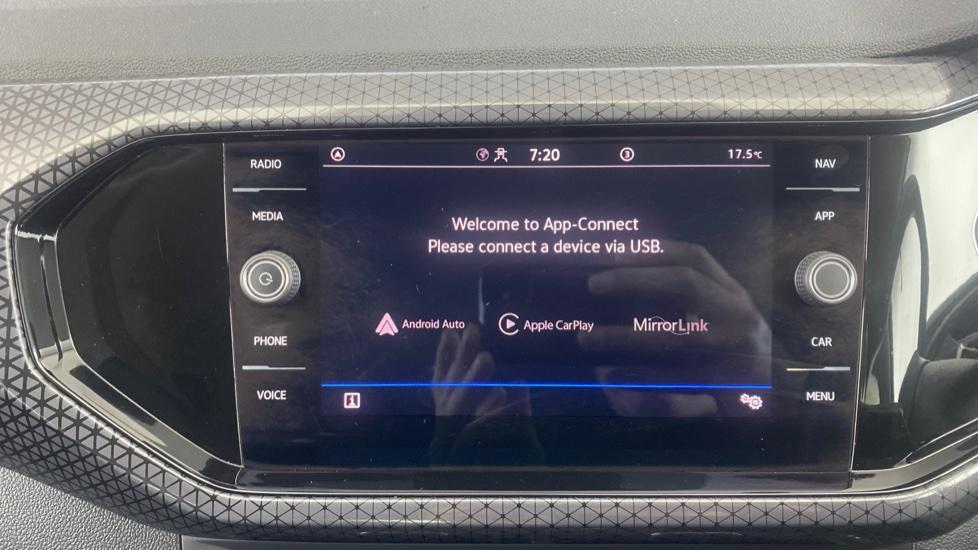 Apple Car Play & Android Auto