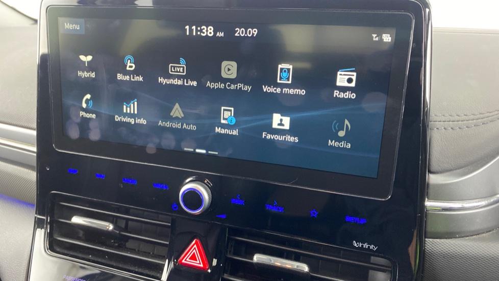 Apple Car Play & Android Auto