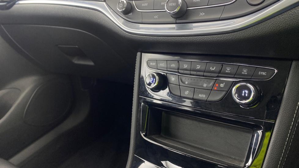 Dual Climate Control 