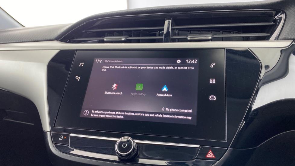 Apple Car Play & Android Auto