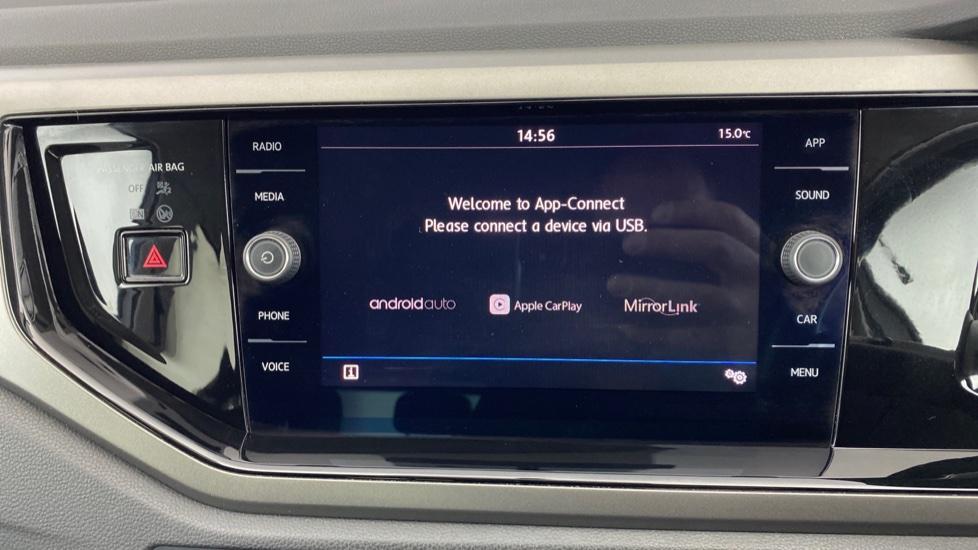 Apple Car Play & Android Auto