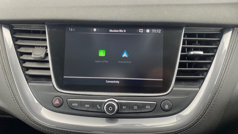 Apple Car Play & Android Auto