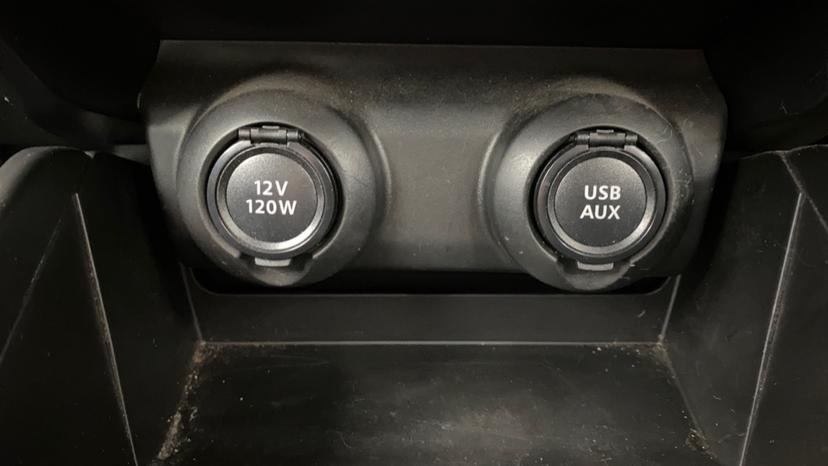 12v socket/ usb/aux