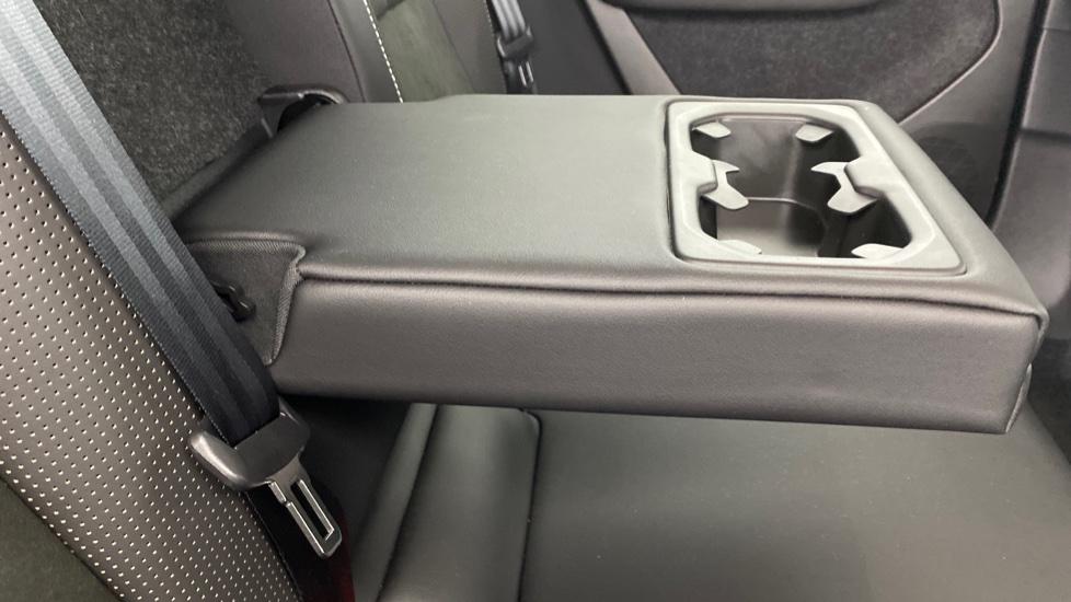 Rear Armrest/ Cup Holder