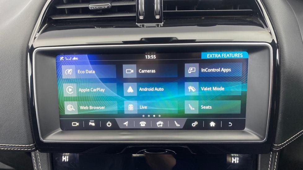 Apple Car Play & Android Auto