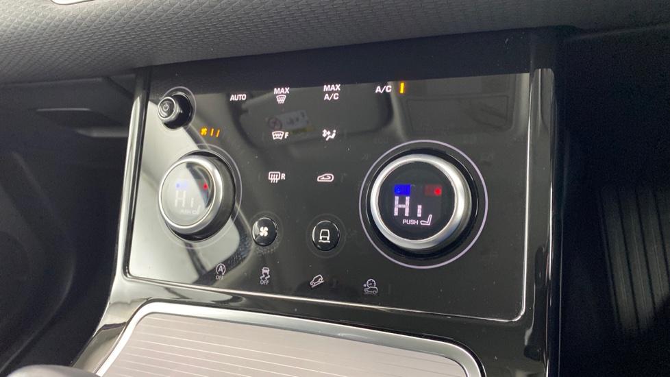 air conditioning and dual Climate control 