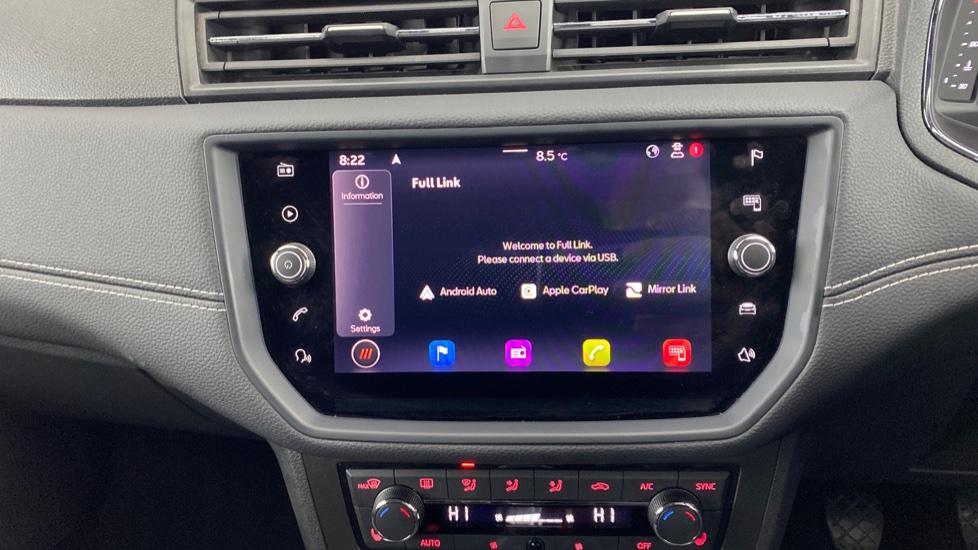 Apple Car Play & Android Auto