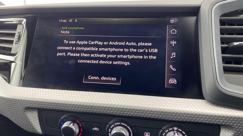 Apple Car Play & Android Auto