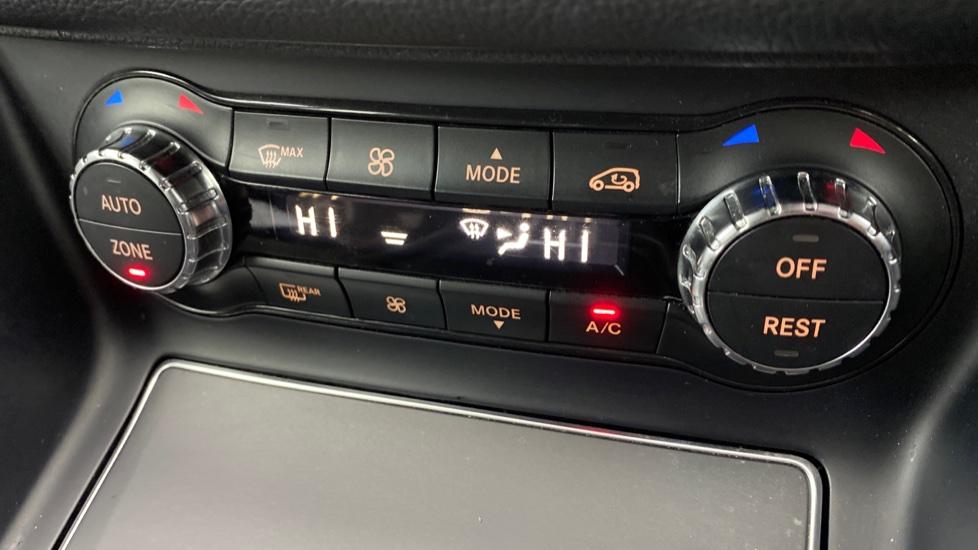 air conditioning and dual Climate control 