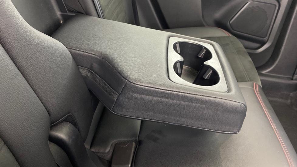 Rear Armrest/ Cup Holder