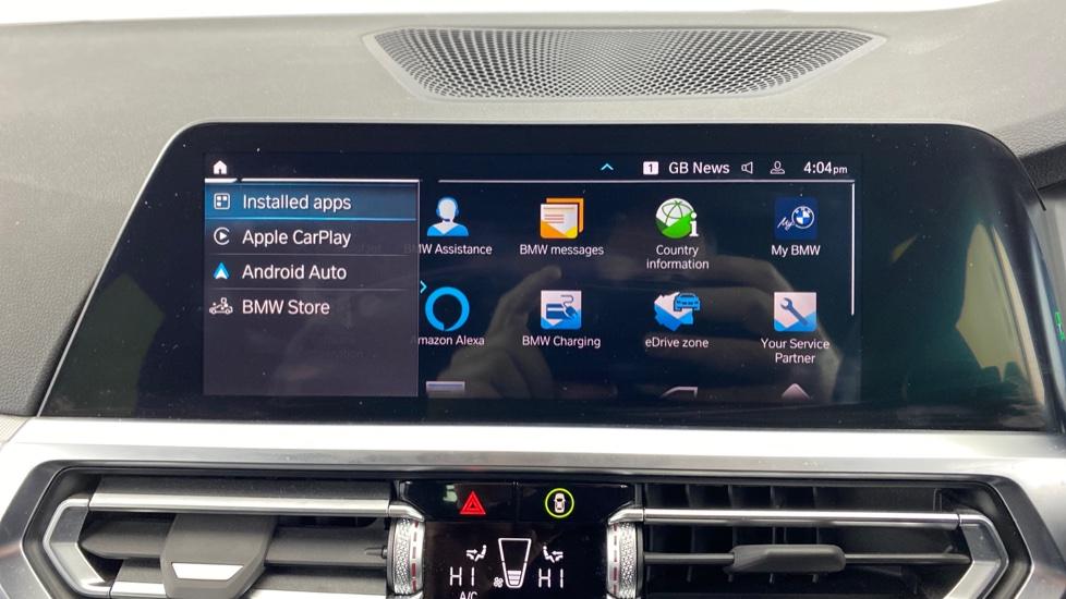 Apple Car Play & Android Auto