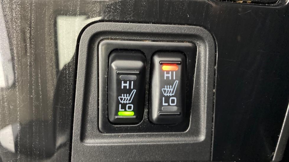 heated/cooled seats 