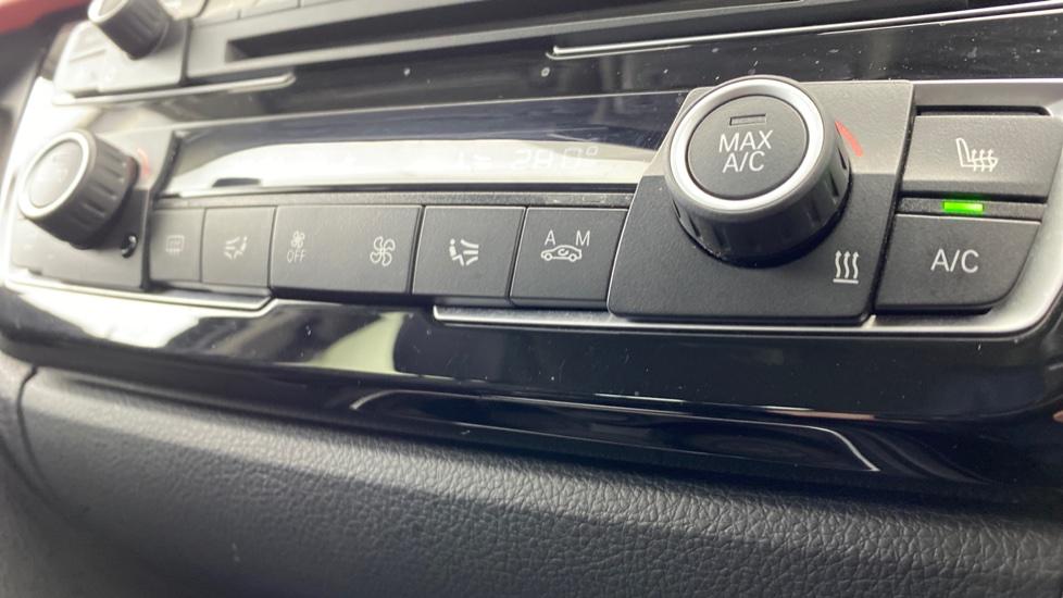 air conditioning and dual Climate control 