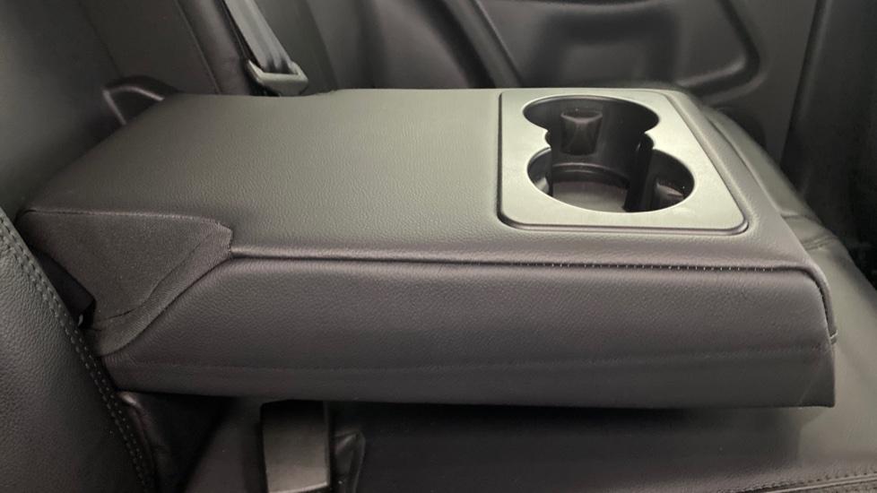 Rear Armrest/ Cup Holder