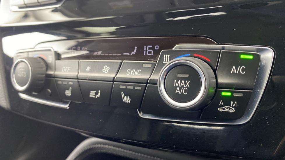 air conditioning and dual Climate control 