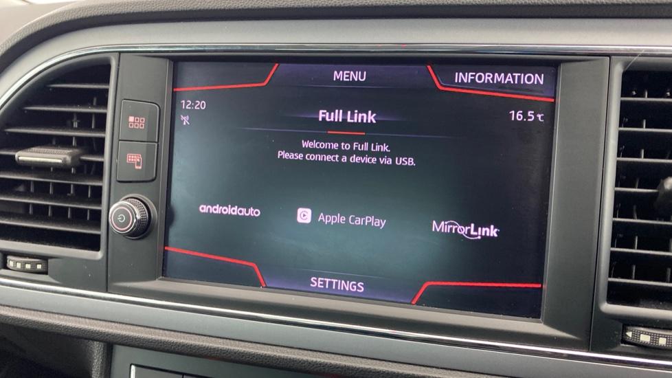 Apple Car Play & Android Auto