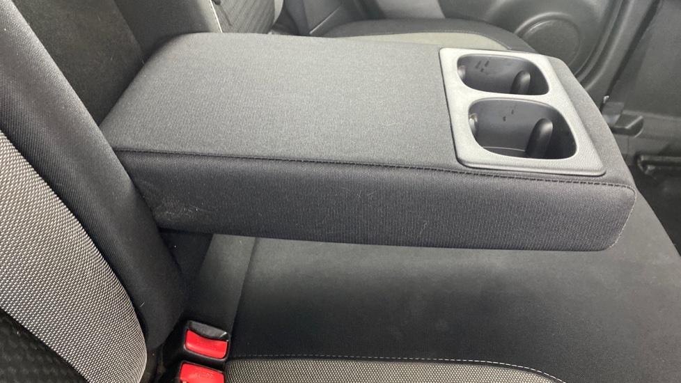 Rear Armrest/ Cup Holder