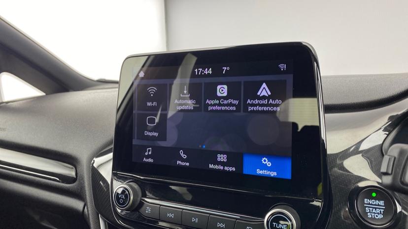 apple CarPlay and android auto 