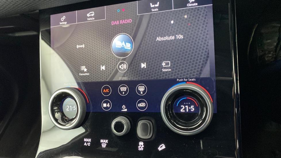 air conditioning and dual Climate control 