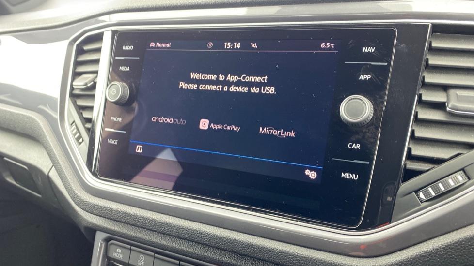 Apple Car Play & Android Auto