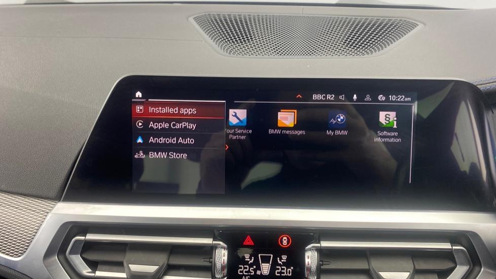 Apple Car Play & Android Auto