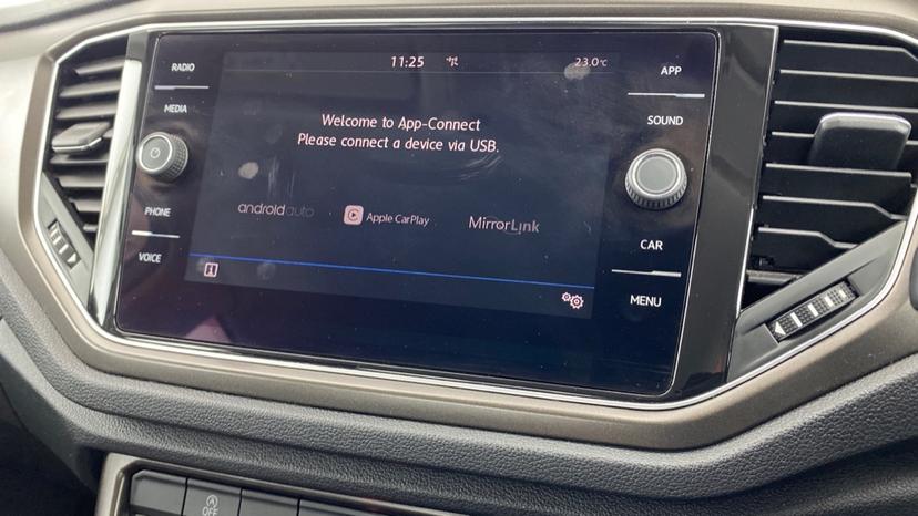 Apple Car Play & Android Auto