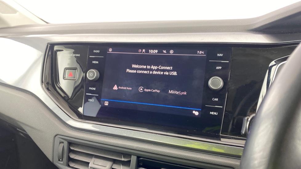 Apple Car Play & Android Auto