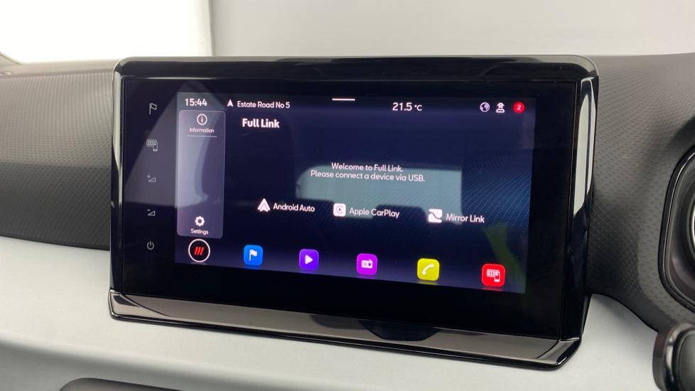 Apple Car Play & Android Auto