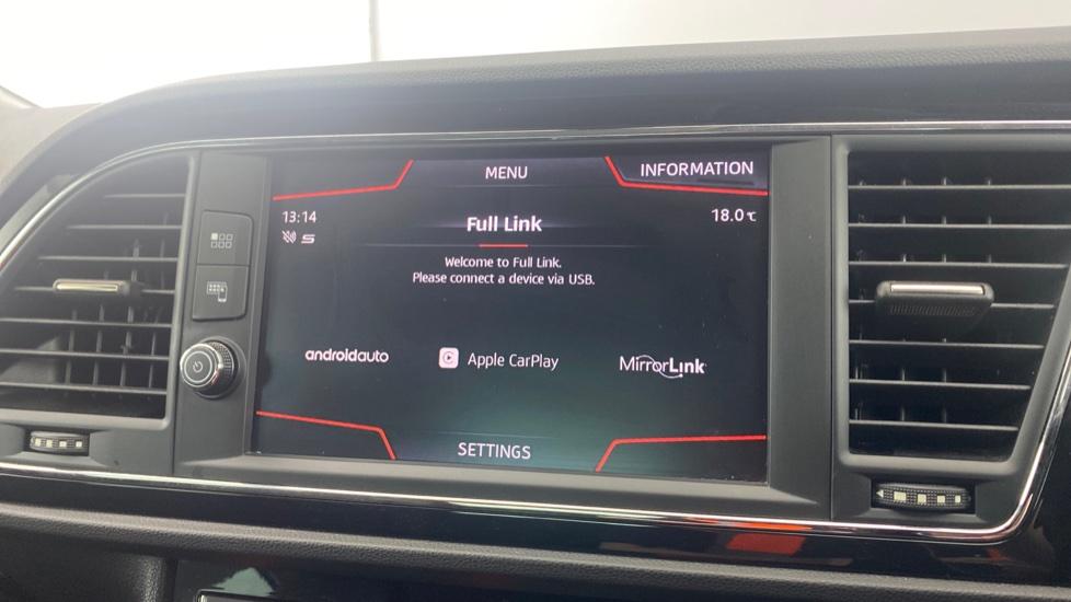 Apple Car Play & Android Auto