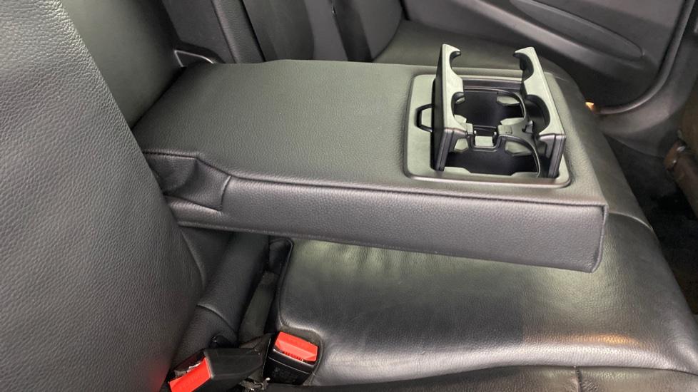 Rear Armrest/ Cup Holder