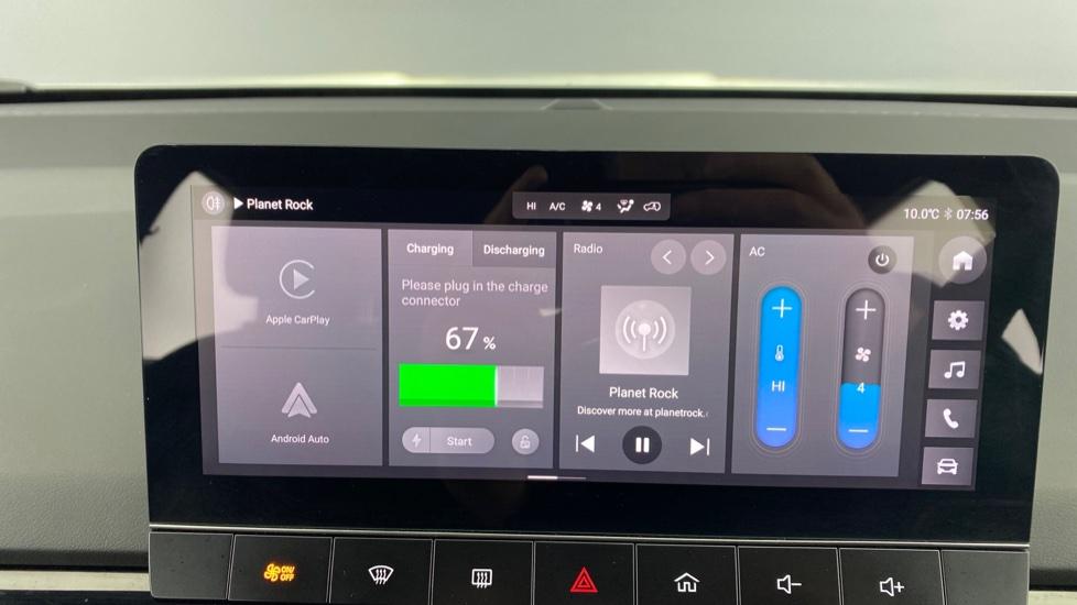 Apple Car Play & Android Auto