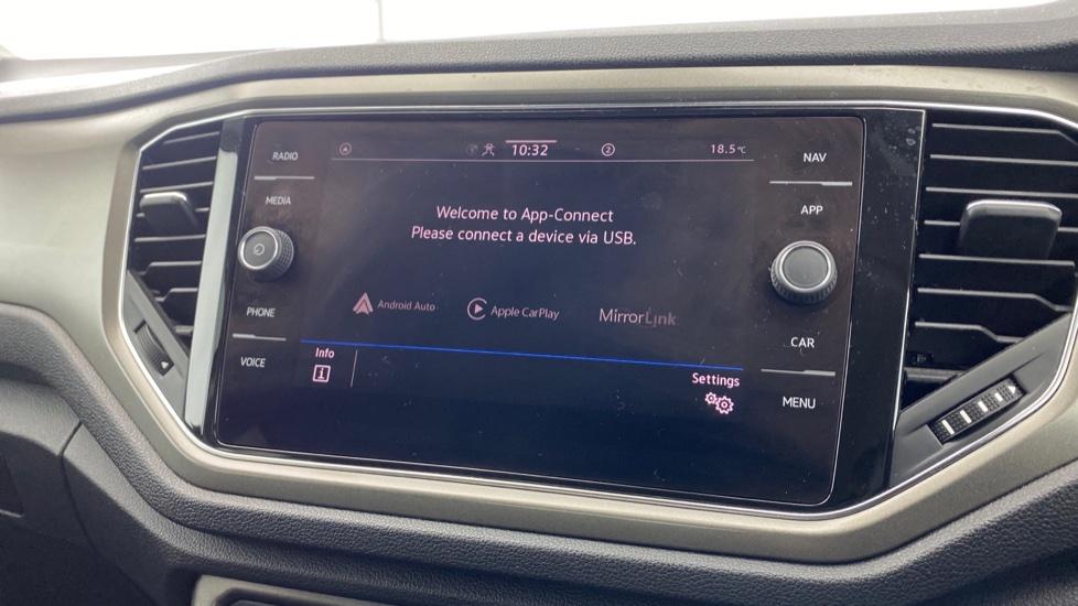 Apple Car Play & Android Auto