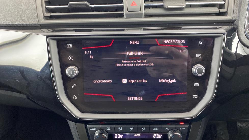 Apple Car Play & Android Auto